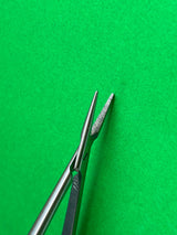 Aesculap FM542R Diamond Dust MicroSurgical Needle Holder Locking, 185mm NEW