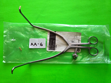 V. Mueller NL5381-4 Surgical Zelpi-Type Retractor 10.25" Length 4" Deep Arm