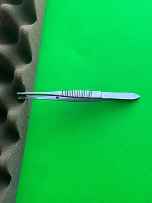 Pilling 359027  DEBAKEY TITANIUM TISSUE FORCEPS, Straight, 3 mm jaw width, 6"
