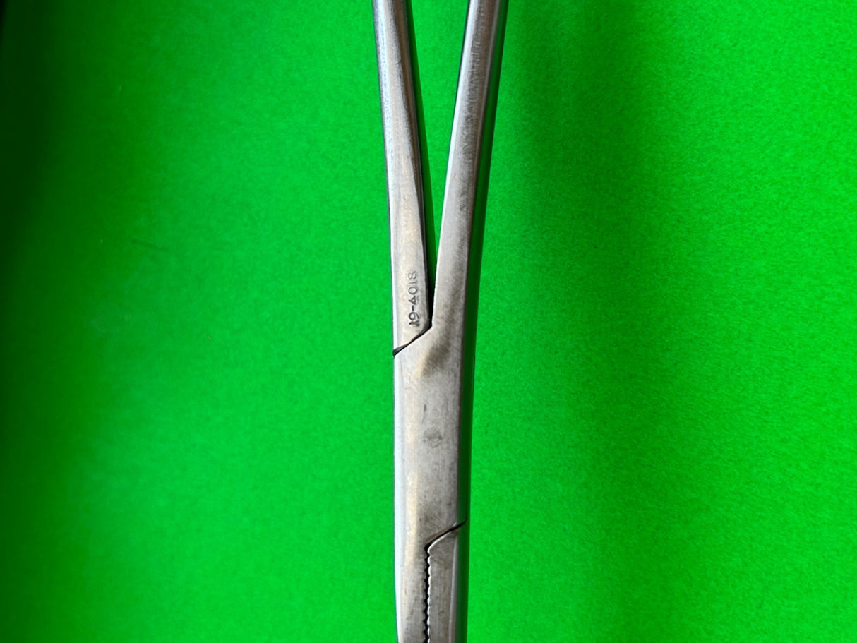 Codman 19-4018 Mayo Kidney Clamp, Curved 23.5 cm