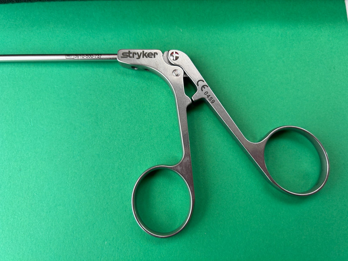 Stryker Surgical 3910-500-737 Orthopedic Grasper Straight