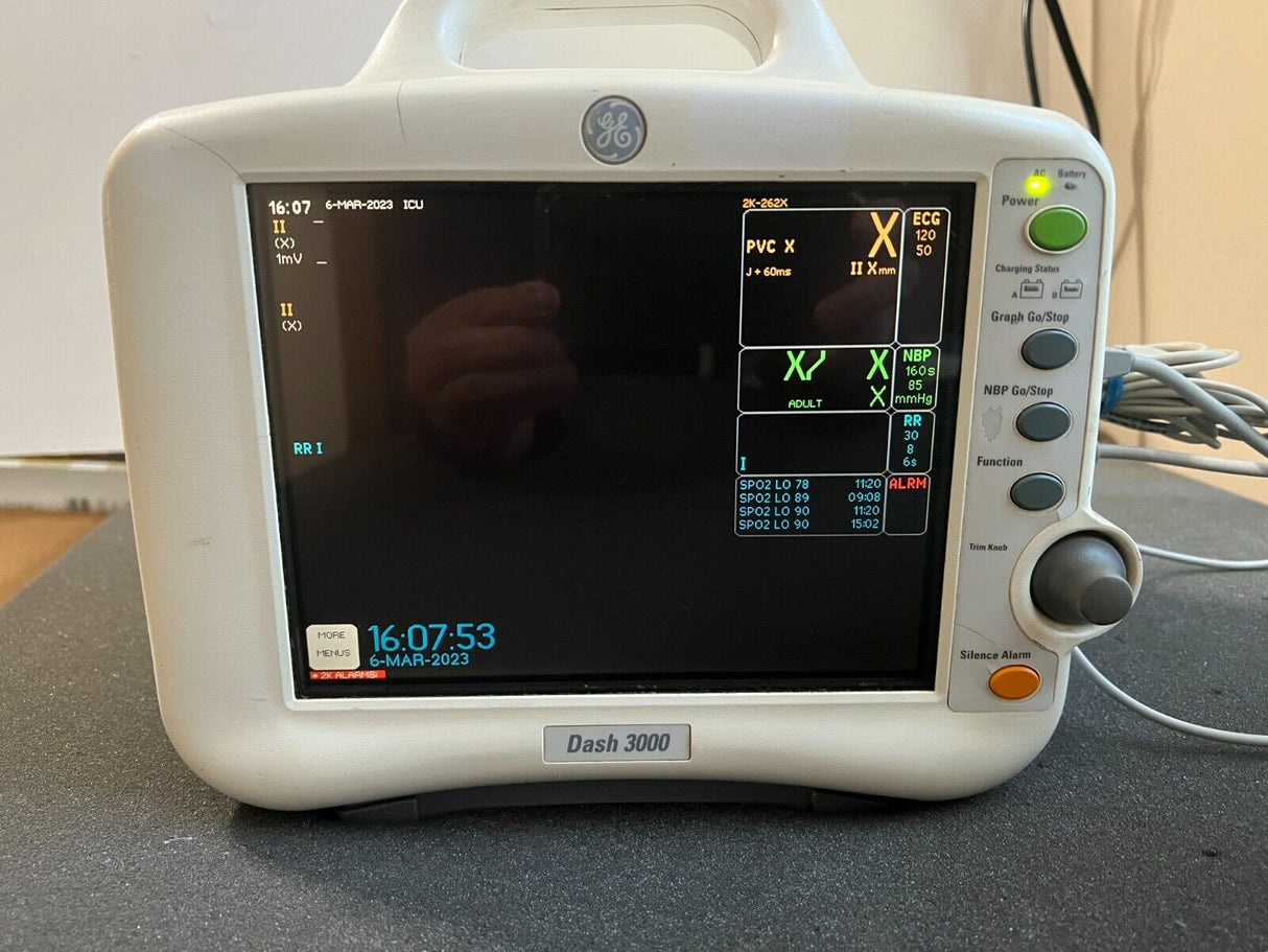 GE DASH 3000 PATIENT MONITOR comes with POWER CORD and some wires.