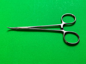 Sklar 18-1150 Mosquito Forceps Halsted 5"