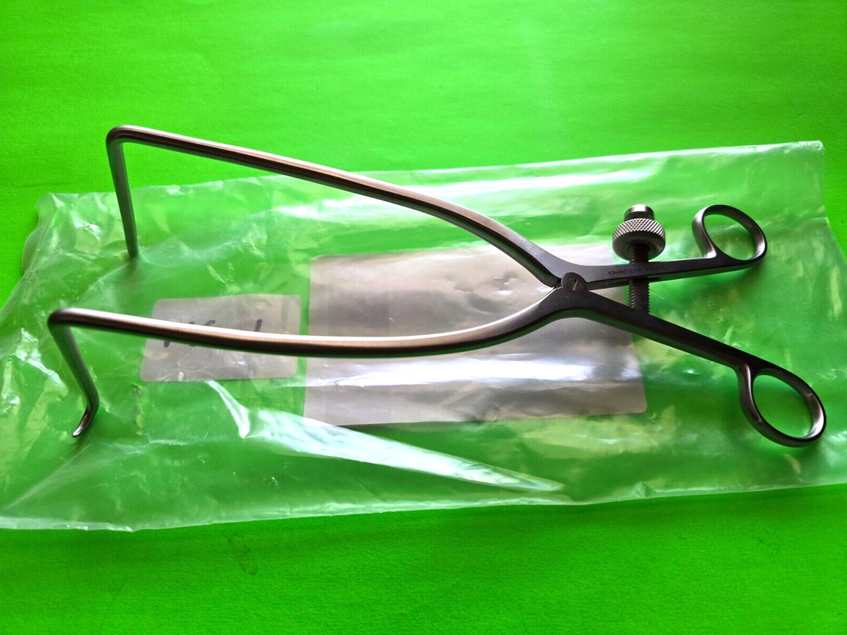V. Mueller NL5381-3 Surgical Zelpi-Type Retractor 10.25" Length 3" Deep Arm