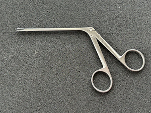 Karl Storz 161000 Ear Forceps, 8 cm, Serrated