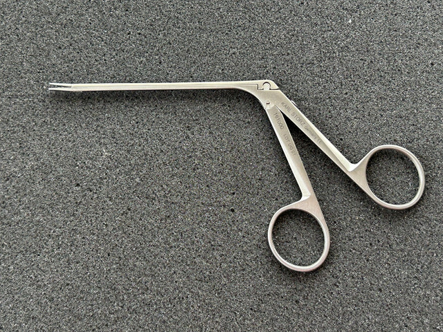 Karl Storz 161000 Ear Forceps, 8 cm, Serrated