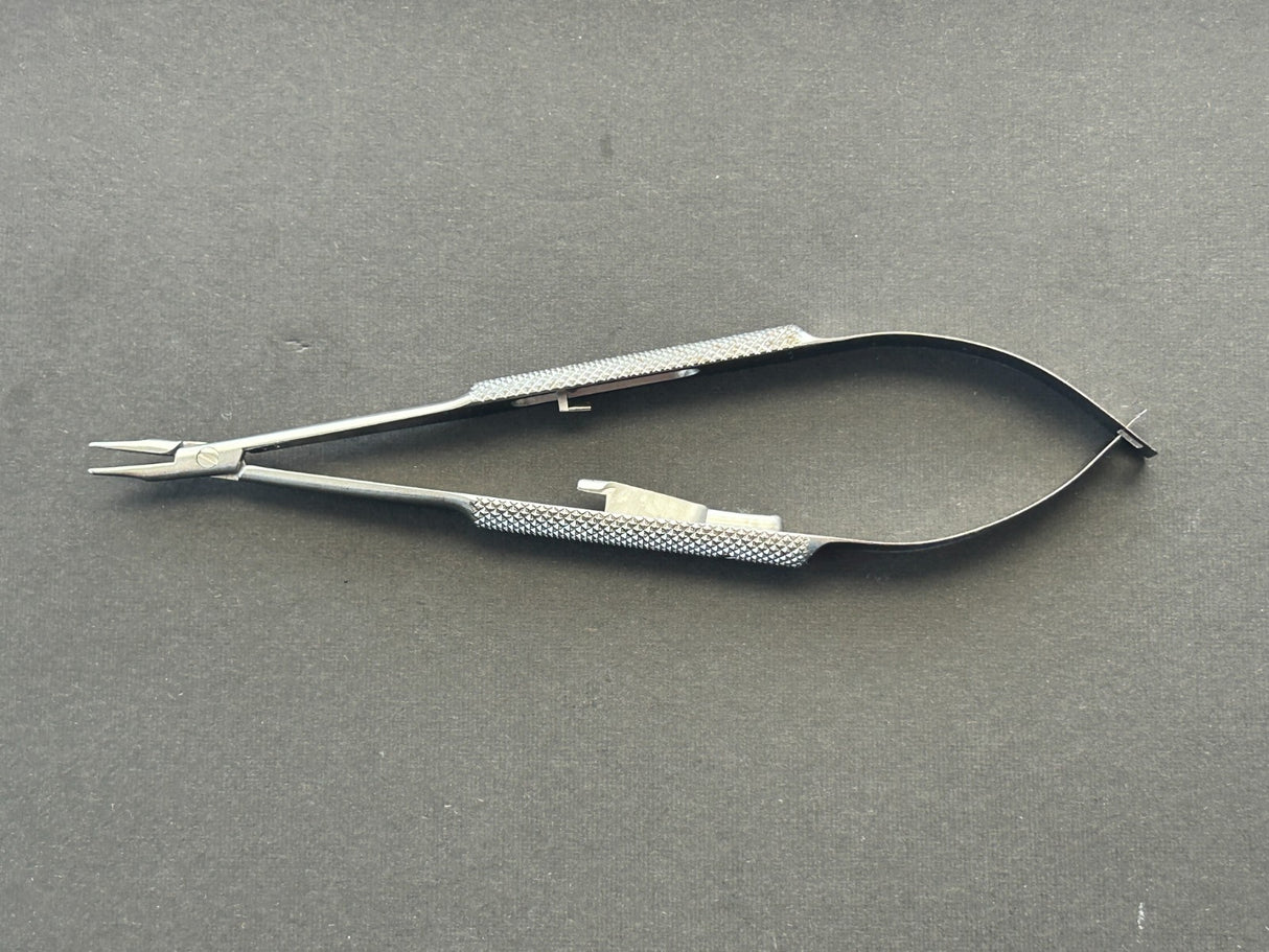 Pilling 424180 Barraquer Needle Holder, Delicate, Curved, w/ Lock, Smooth