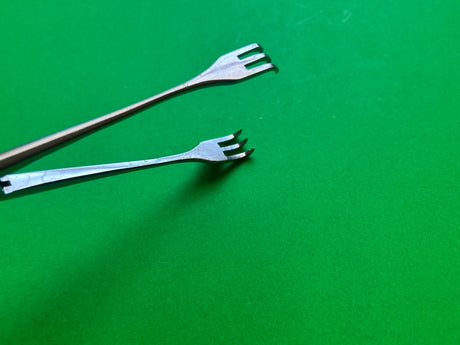 Codman 30-5604 Tissue Forceps 7½″