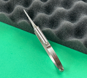 V.Mueller Surgical Eye Needle Holder Castroviejo 5-1/2"
