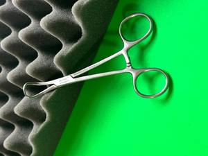 V. Mueller SU2905 Towel Forceps 5-1/4"