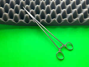 Codman 30-4700 Bridge Deep Forceps Curved, 11"
