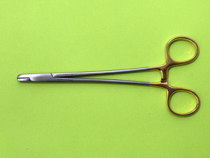 Symmetry Surgical 7" Classic Plus Sternal Needle Holder, TC, Blunt, Serrated