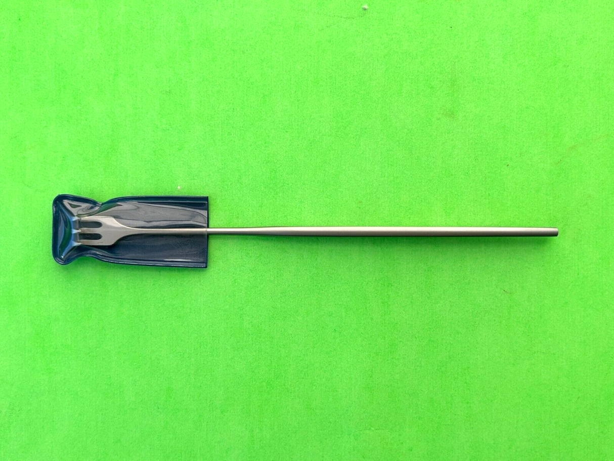 Aesculap Surgical 6-1/2" 3-Prong Hook, Sharp