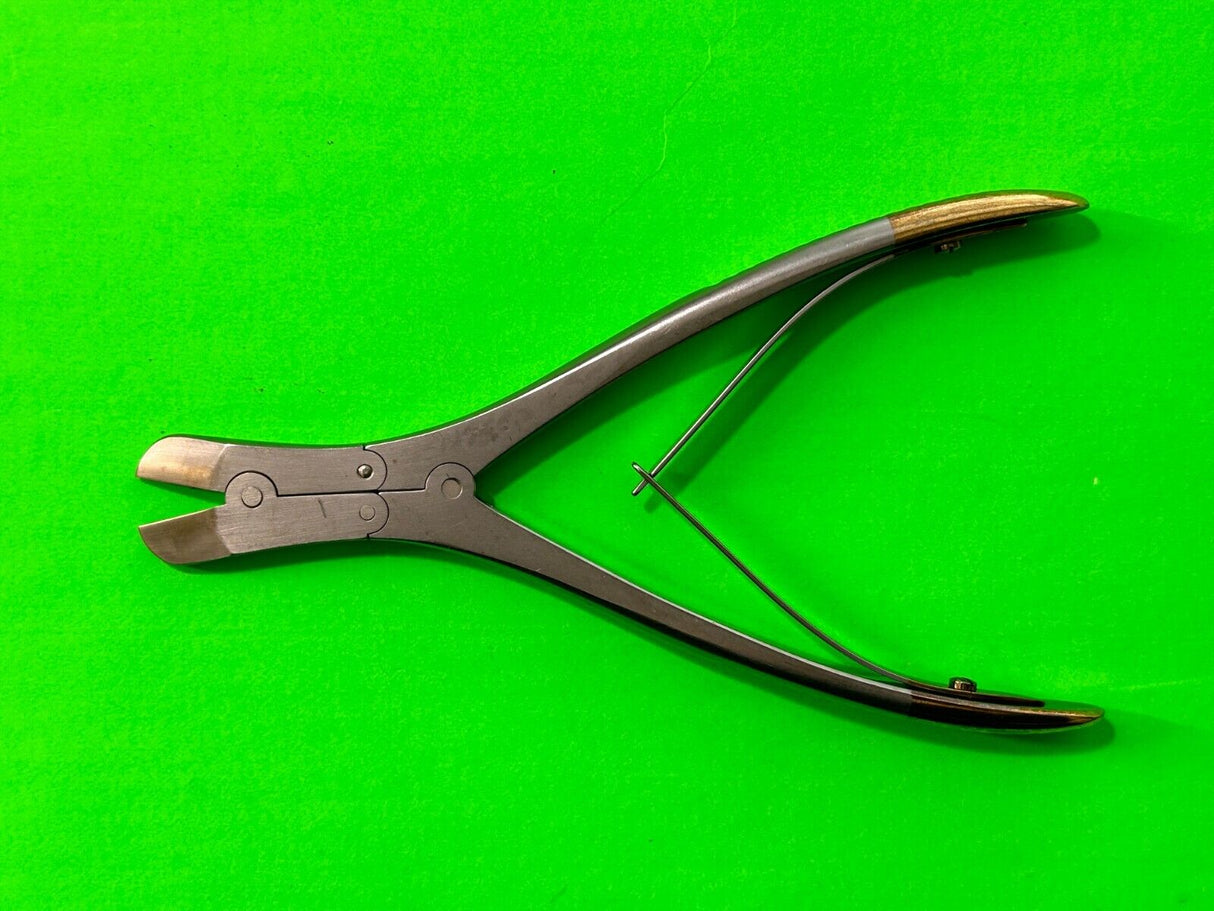 Zimmer Zurgical 6" Holding Forceps With Ratchet