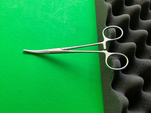 Symmetry Surgical 34-4021 Classic Kelly Curved Forceps 5½"
