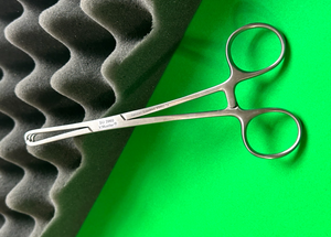 V. Mueller SU3960 Lahey Goiter Vulsellum Forceps, 3x3, 6”