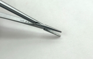 V. Mueller CH 06158 Jacobson Delicate Needleholder, 9-1/4" w/Lock, Diamond Dust