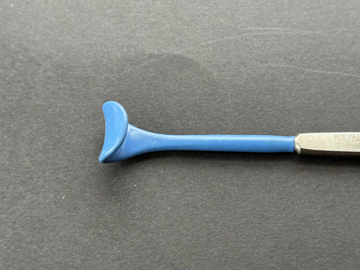 Padgett P-4317IN Miltex Padgett Insulated Lid Retractor, 14cm