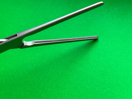 Aesculap FB455R DeBakey Clamp Angled 8-3/4"