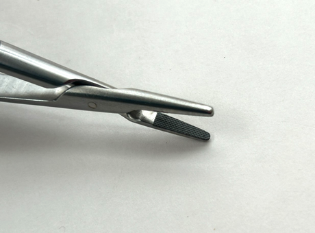 Boss 50-1478 Jacobson “Heavy” Needle Holder, 9'' w/Lock, TC