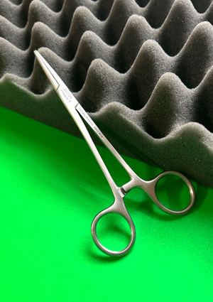V. Mueller SU2720 Kelly Artery Forceps 5½"