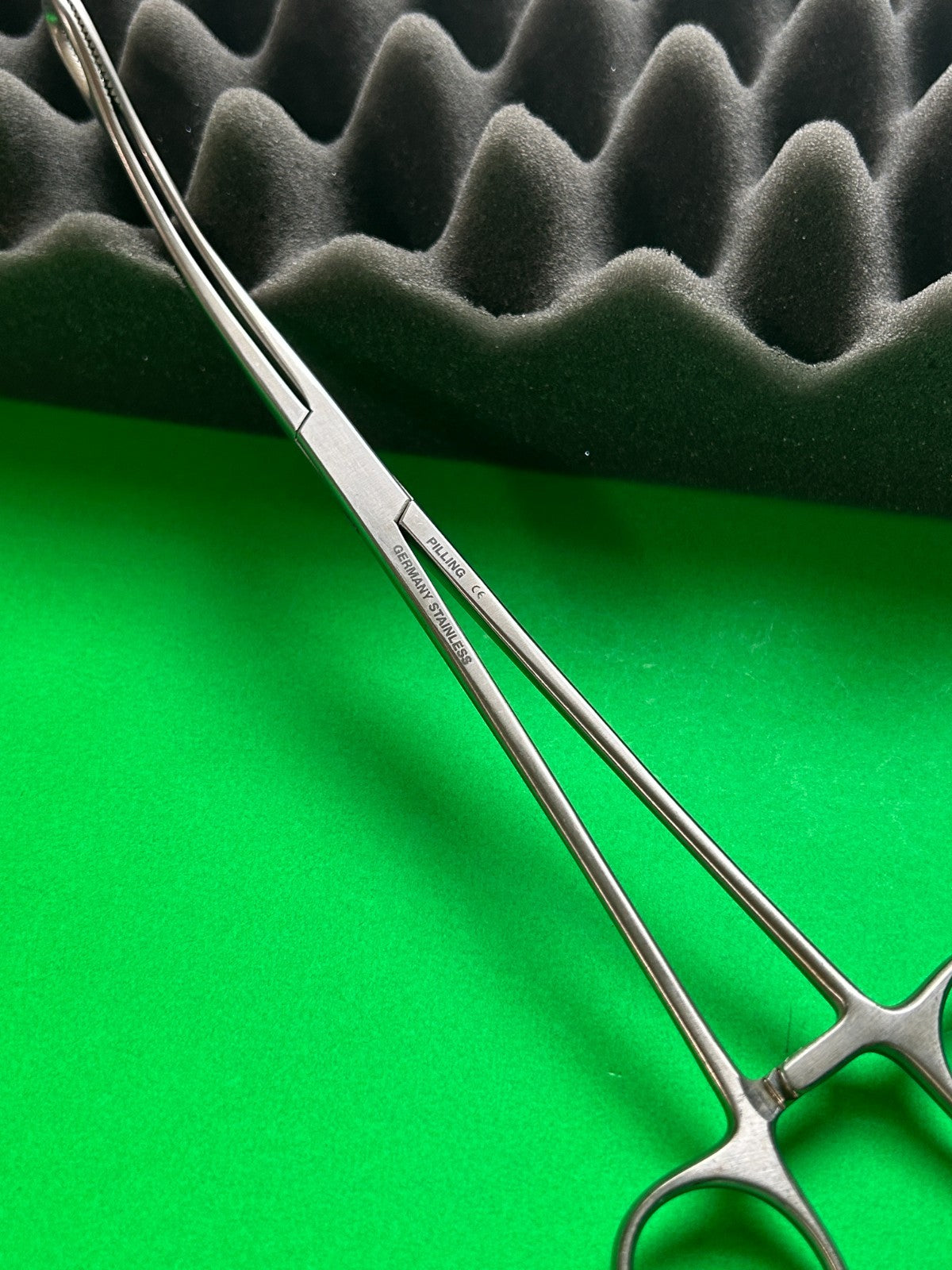 Pilling 12-1427 Foerster Sponge Curved Forceps 9-1/2"