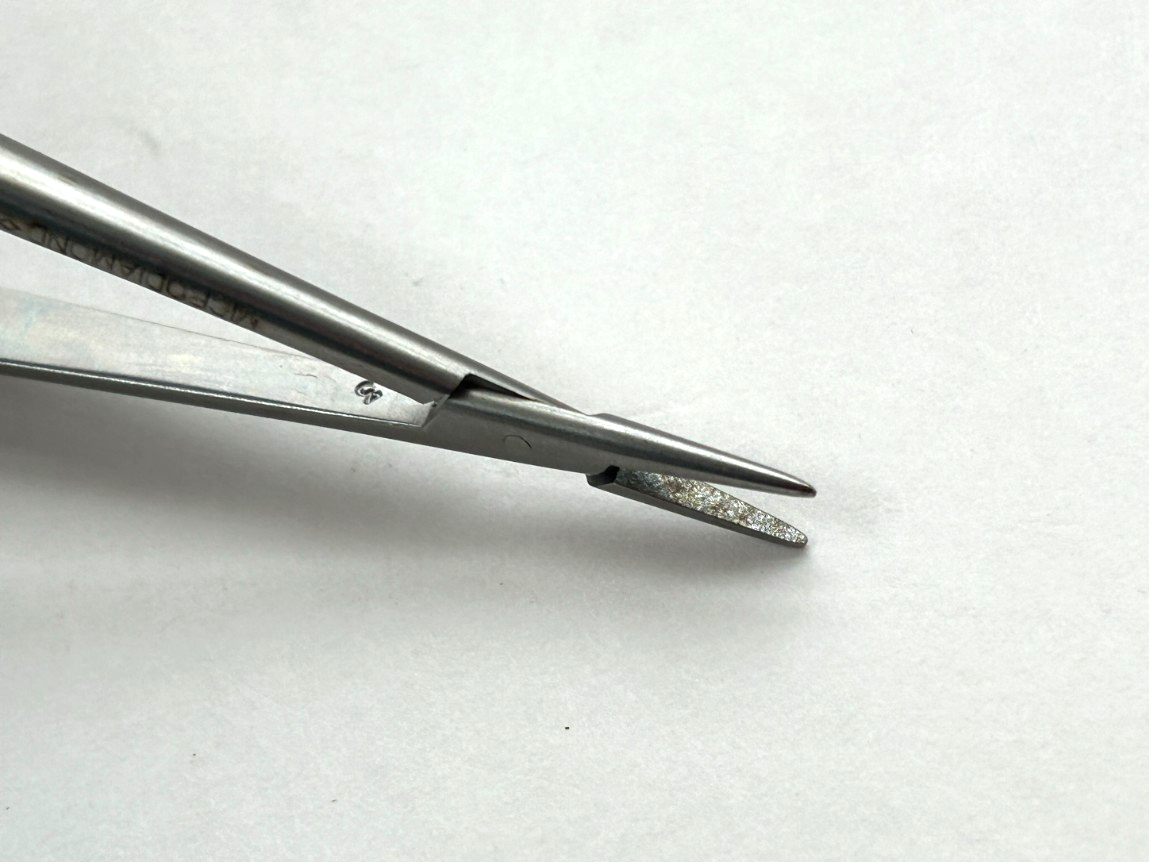 Snowden-Pencer 5447 Micro Diamond-Jaw Castroviejo Needle Holder w/Lock, 8-1/2"