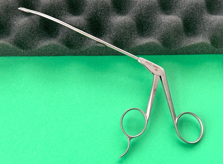 Conmed Linvatec Surgical SHUTT Arthroscopy B-Scoop Forceps 30° Right 3.4mm, 9"
