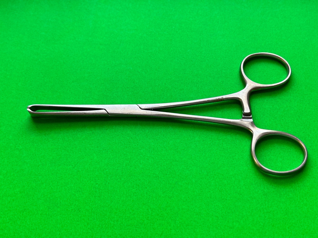 V. Mueller SU4060 Boys-Allis Holding Forceps Heavy Pattern, 5 x 6 teeth.