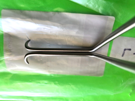 V. Mueller NL5381-3 Surgical Zelpi-Type Retractor 10.25" Length 3" Deep Arm