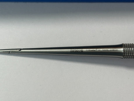 V. Mueller CH06121 Vascular Needle Holder Delicate Diamond Dust Jaws 8-1/4" LOCK