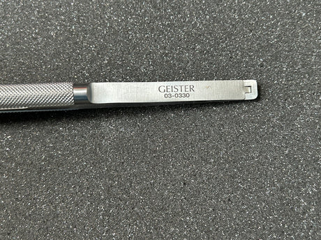 GEISTER 03-0330 Micro Streamline Needle Holder, w/Lock, Diamond Dust