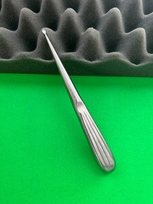 V. Mueller AU6601 Spratt Mastoid Curette. Size 00. 3.4mm