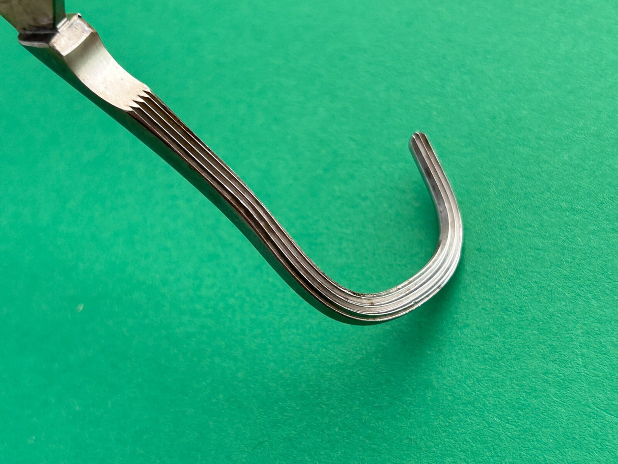 V.Mueller Surgical 7-1/2" Derra Vena Cava Clamp