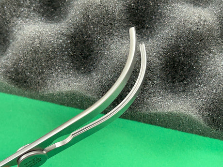 V.Mueller Surgical 4-1/2" Curved Bulldog Glover Clamp DeBakey Jaw