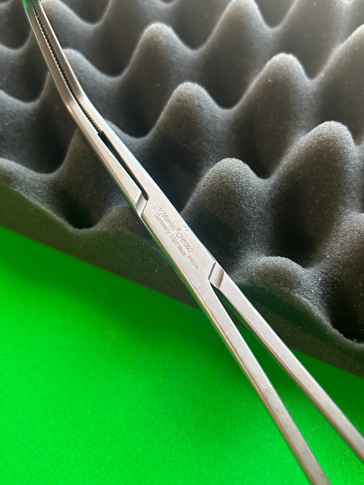 V. Mueller CH5090 Mixter Right Angle Forceps 9.5”