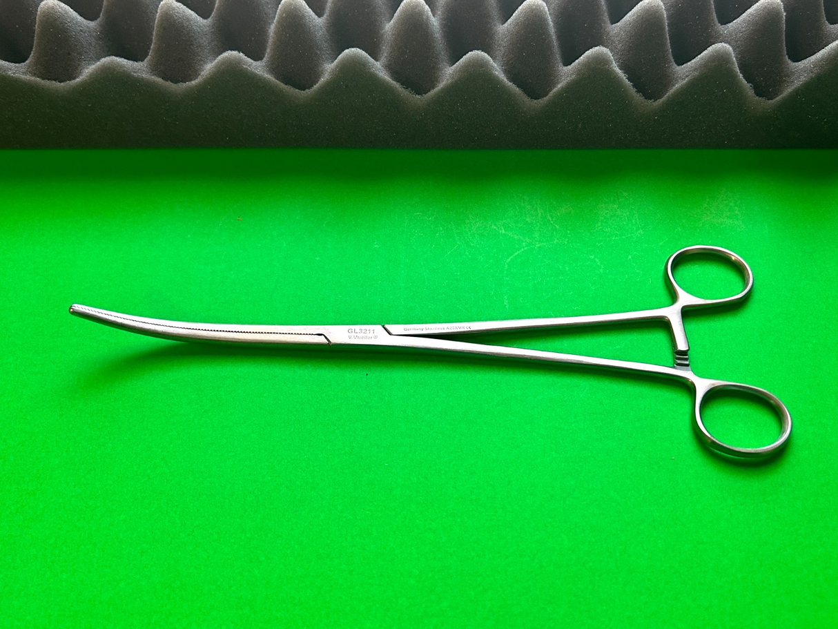 V. Mueller GL3211 Rochester-Pean Hysterectomy Forceps, 10"