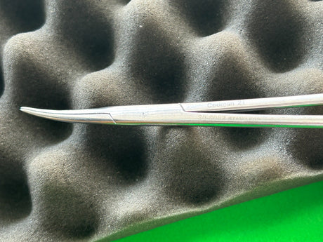 Codman 30-8082 Thoracic Forceps Curved Jaw 9-1/2"