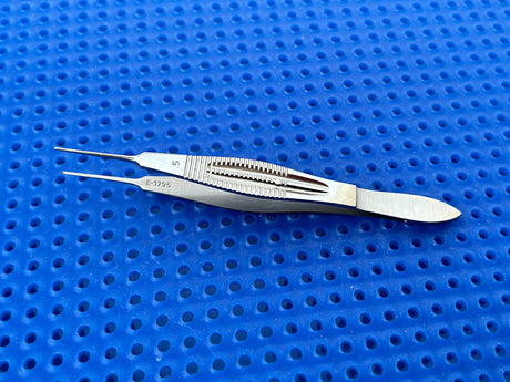 Karl STORZ Surgical E1795 Ophthalmic Castroviejo Fixation Forceps 1x2 Teeth