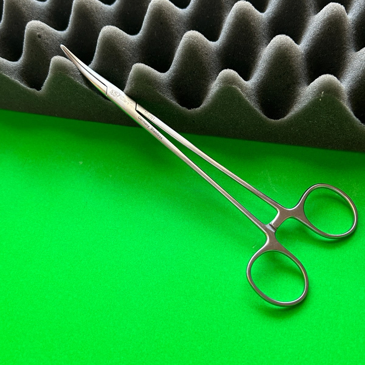 SSI Ultra 17-2151 Schnidt Forceps, Curved, 7.5