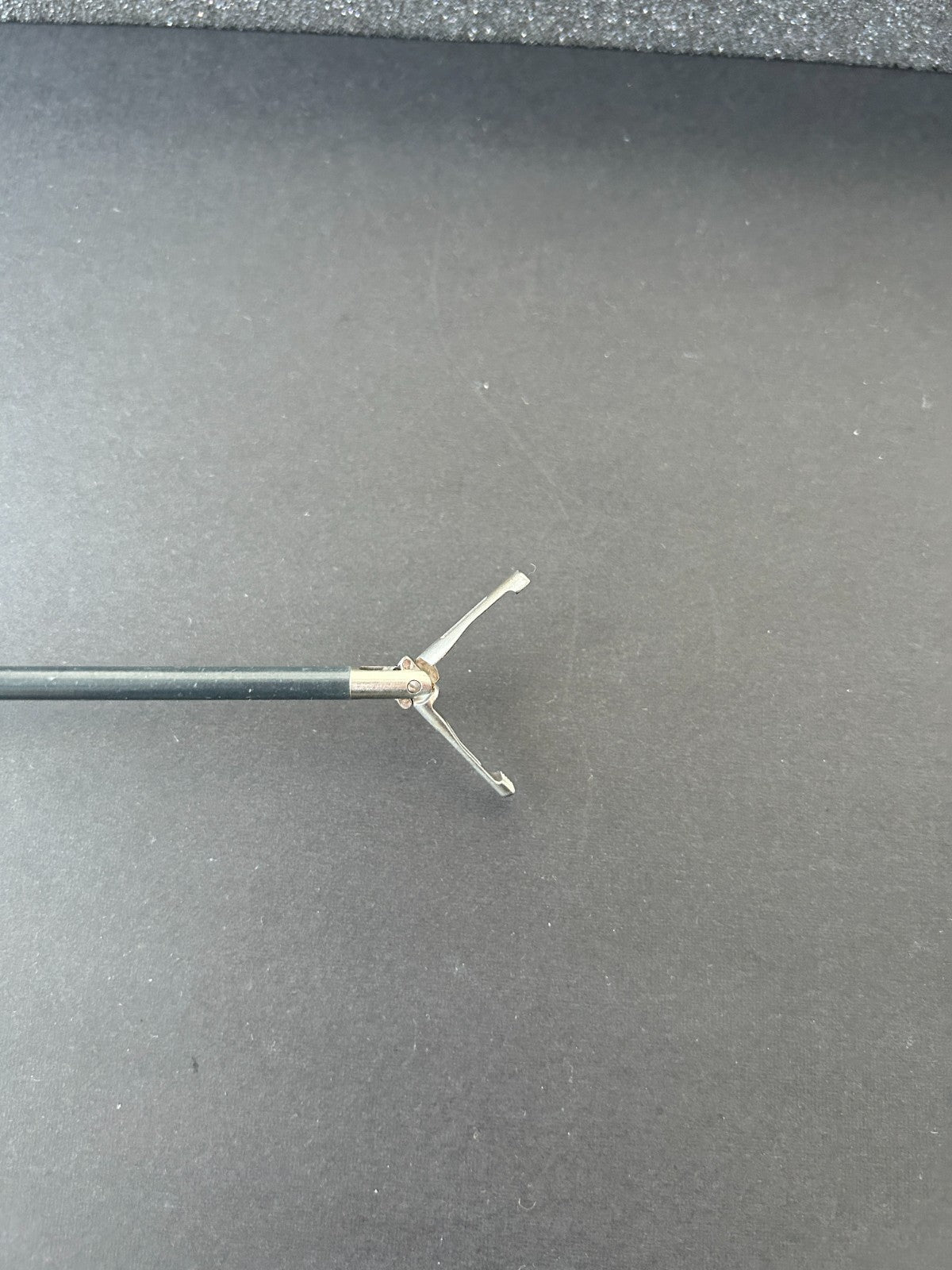 Snowden-Pencer 90-6373 Teardrop Babcock Grasper, 5mm x 36cm W/Lock Laparoscopy
