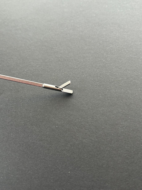 Karl Storz 8660H Kleinsasser Alligator Grasping Forceps