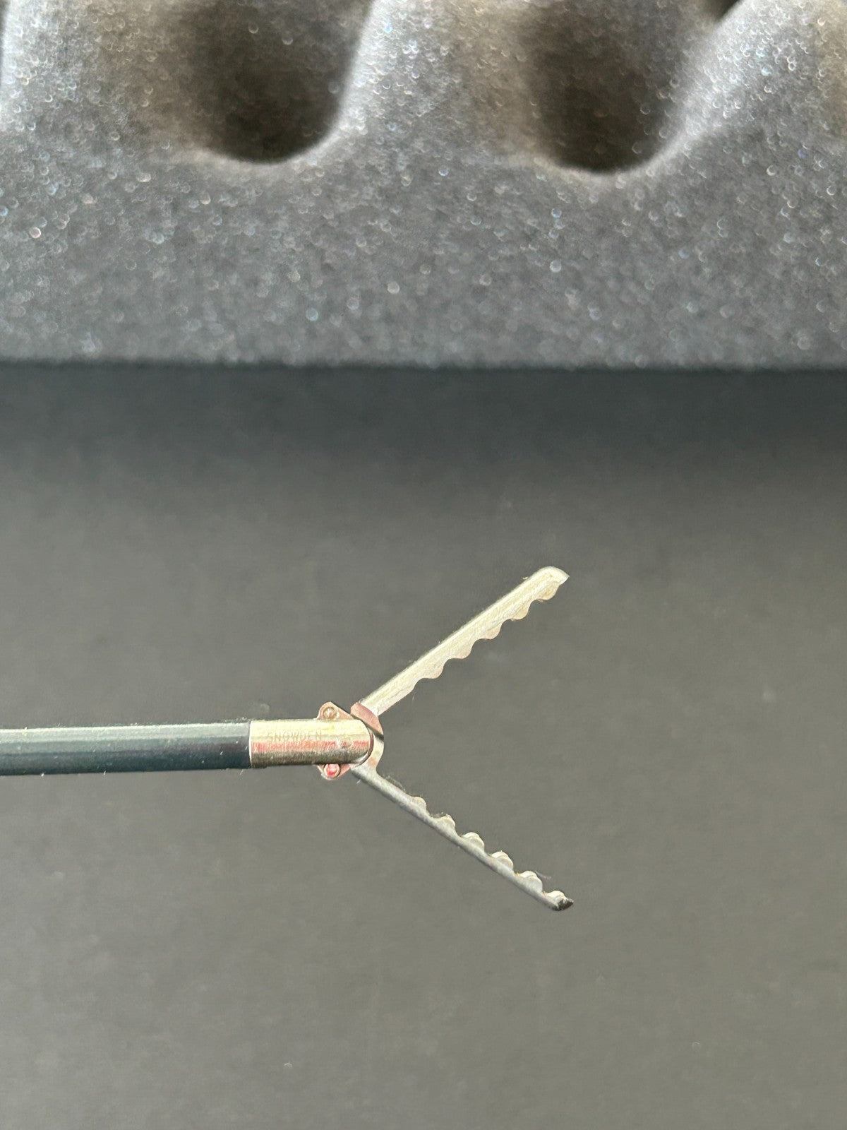 Snowden-Pencer 90-7966 Crocodile Grasper, 5mm x 45cm W/Lock Laparoscopy
