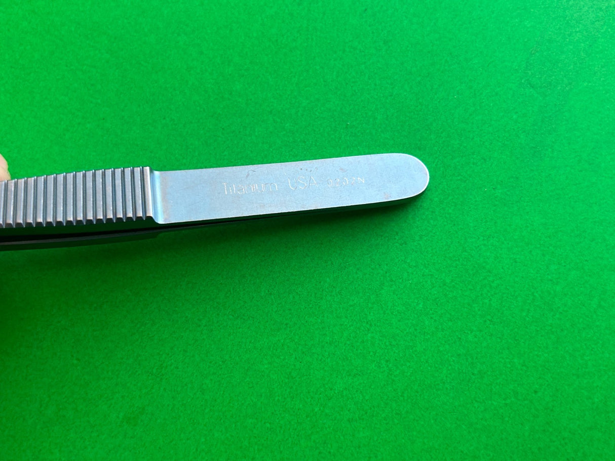 Codman 30-8401 Titanium Debakey Liddicoat Forcep 6"