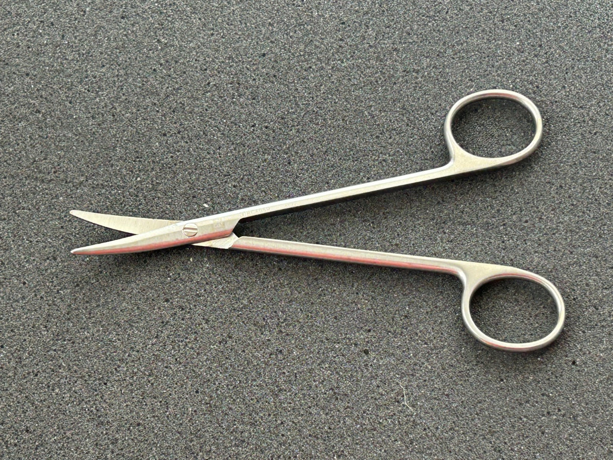 Aesculap BC605R METZENBAUM Scissors, curved, blunt/blunt,  5-3/4"