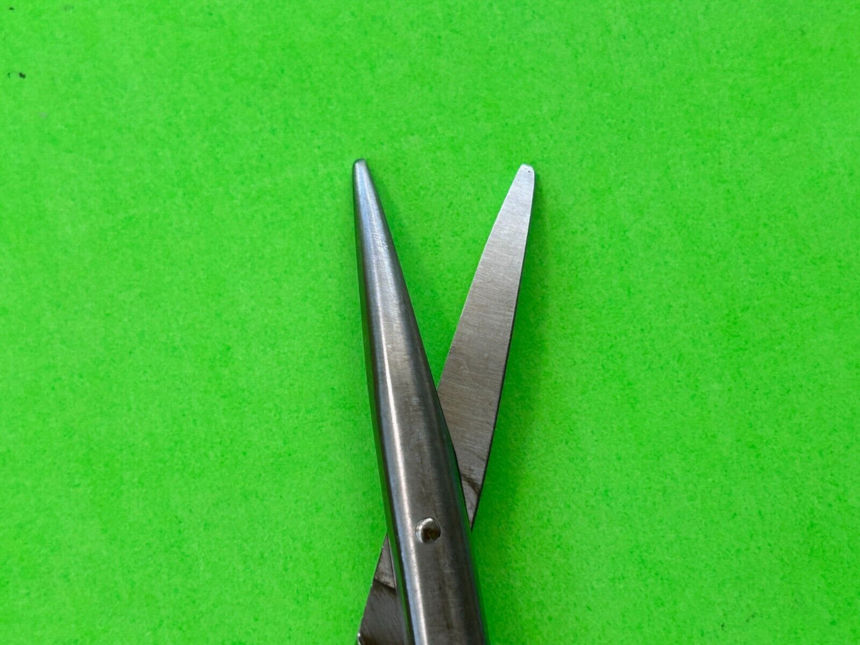 Aesculap Surgical 7" Curved Metzenbaum Scissors