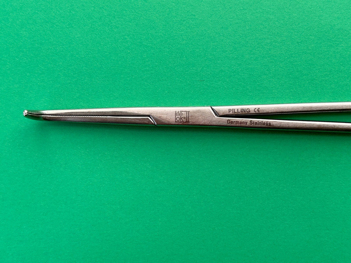 Pilling Surgical 10-5/8" Right Angle Thoracic Forceps, Serrated