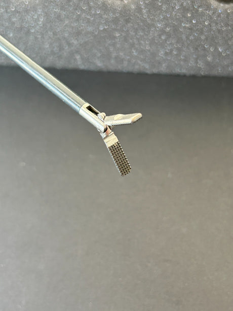 Snowden Pencer 90-7971 Double Action Flat Nose Grasper, 5mm X 45cm W/Lock