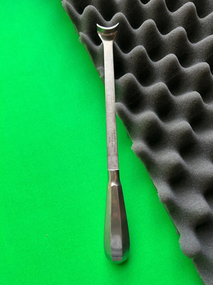 V.Mueller CH 8105-002 Retractor