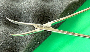 SSI Ultra 7" Micro Artery Forceps, Curved, Serrated